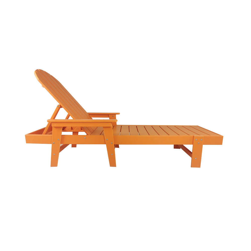 Oranje CLM002 klassieke buitenligstoel bij het strandzwembad - Materiaal HDPE corrosiebestendig recyclebaar