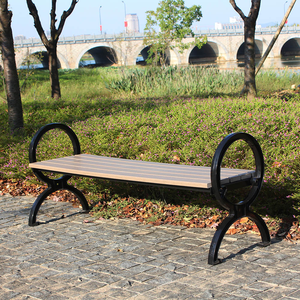 Is het draagvermogen van de HDPE Garden Bench Chair getest en gecertificeerd?